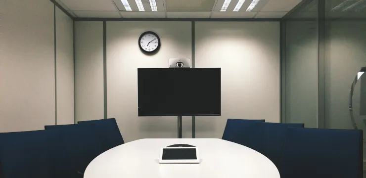 อุปกรณ์ที่จำเป็นสำหรับห้องประชุมสมัยใหม่ - ระบบควบคุมห้องประชุม (Room Control System)